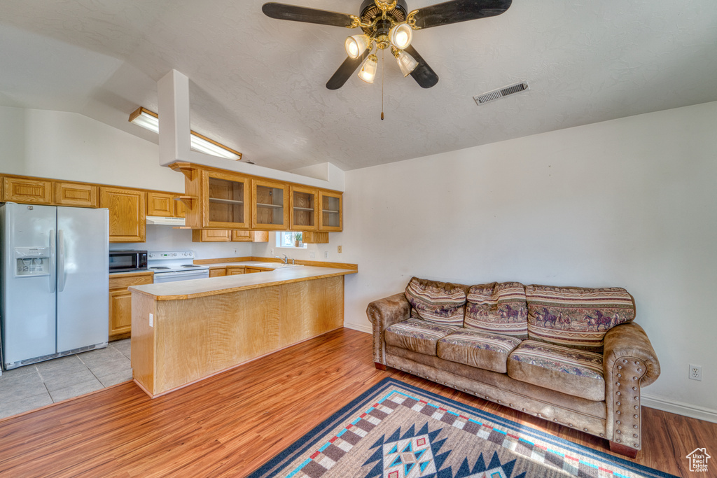 Photo 5 for MLS #2100057 at 2990 E Riverside Dr