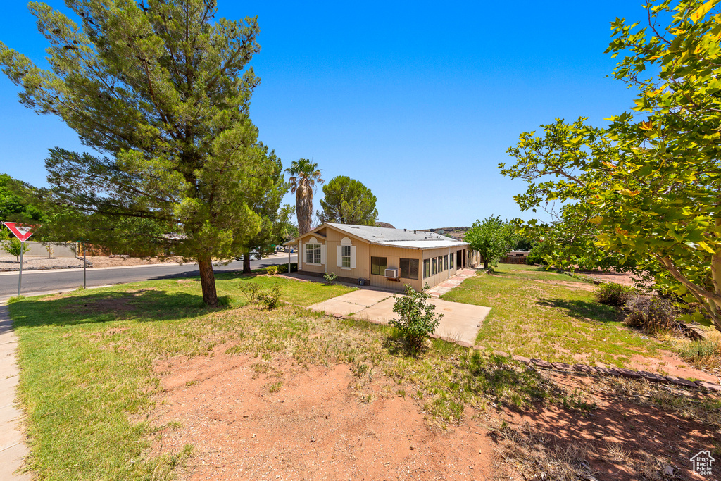 Photo 8 for MLS #2100062 at 139 N Wagon Wheel