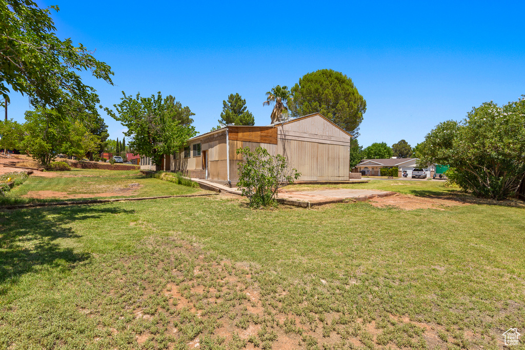 Photo 3 for MLS #2100062 at 139 N Wagon Wheel