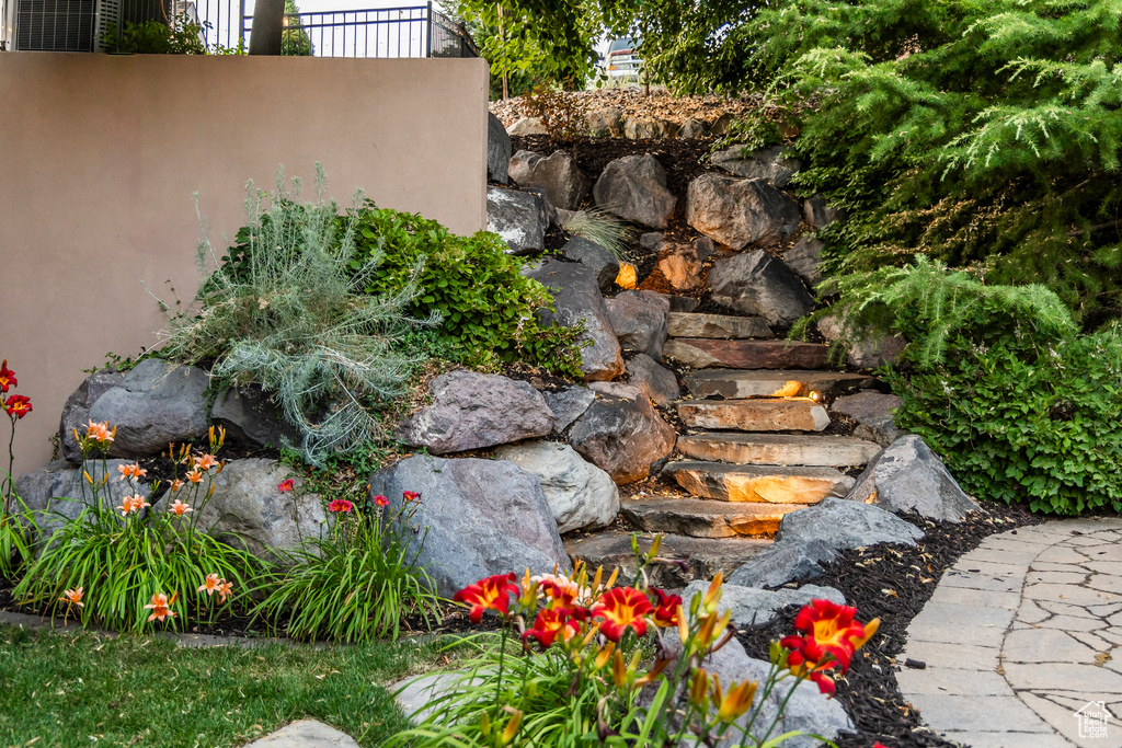12562 N WILDFLOWER LN Highland, UT 84003