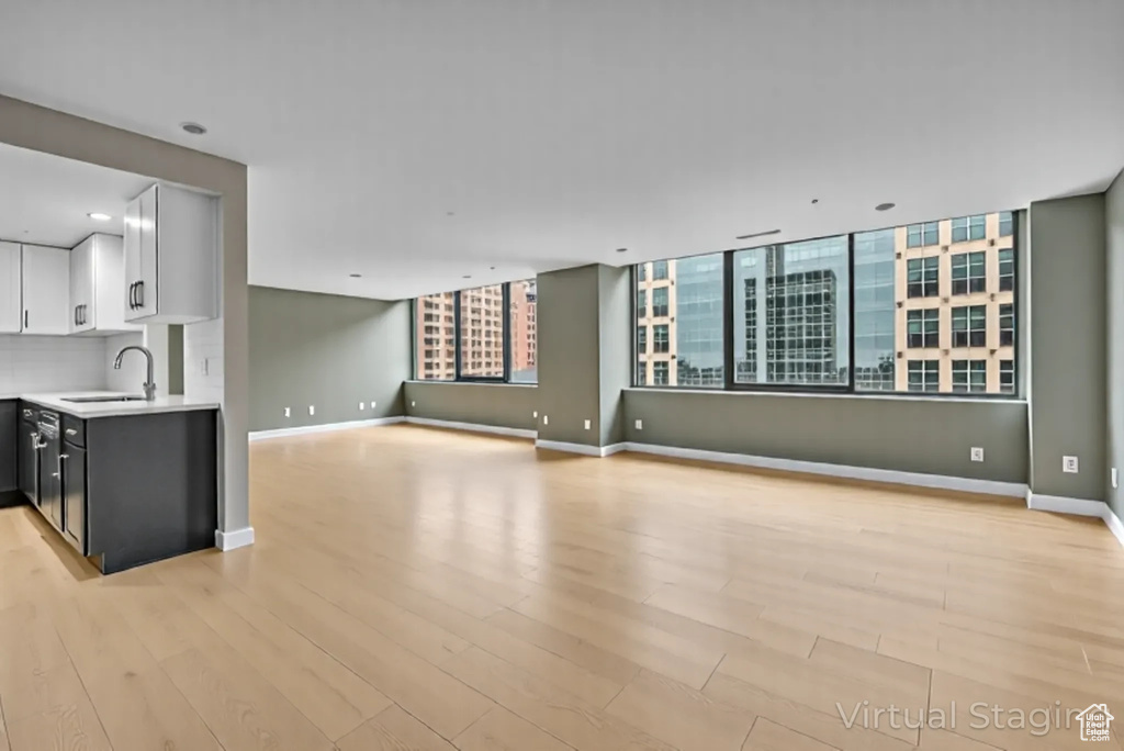 Photo 1 for MLS #2100075 at 44 W Broadway #1601S
