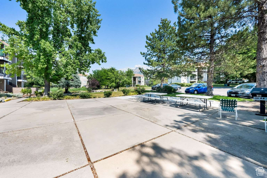 1030 E QUAIL VISTA CT #H Salt Lake City, UT 84117
