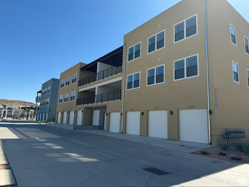 757 W PERIWINKLE LN #210 St George, UT 84790