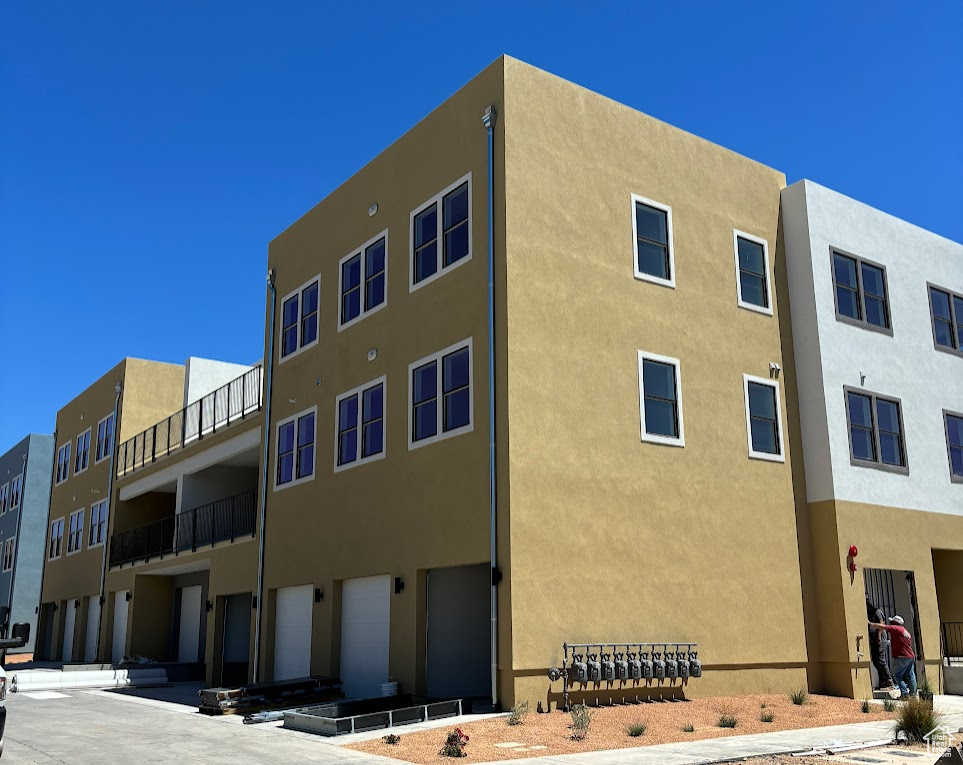 757 W PERIWINKLE LN #210 St George, UT 84790