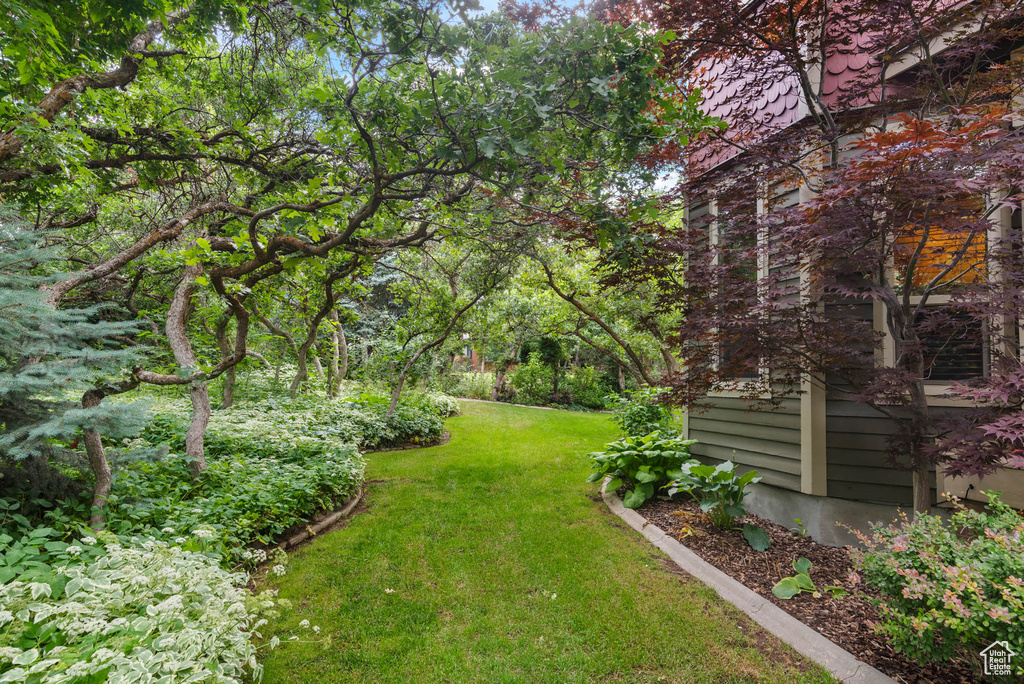 Photo 18 for MLS #2100114 at 2632 E 6025 South