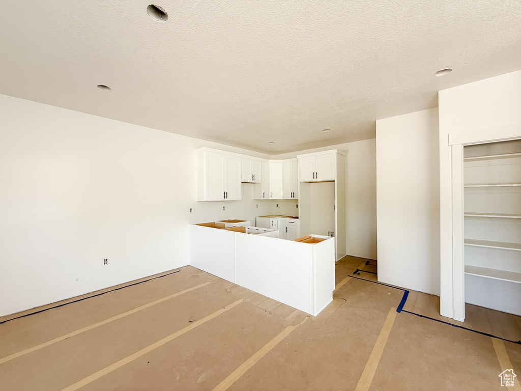 Photo 2 for MLS #2100124 at 1861 N 70 West #616