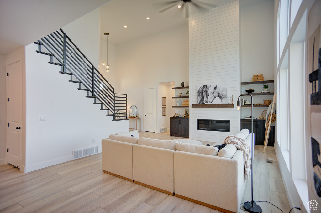 Photo 6 for MLS #2100136 at 348 E Dutton Ct #101