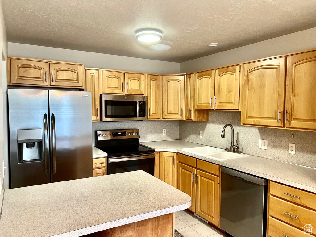 1168 E HOLMES CREEK LN Layton, UT 84041