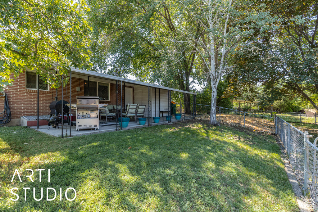 522 N VICKIE LN Clearfield, UT 84015
