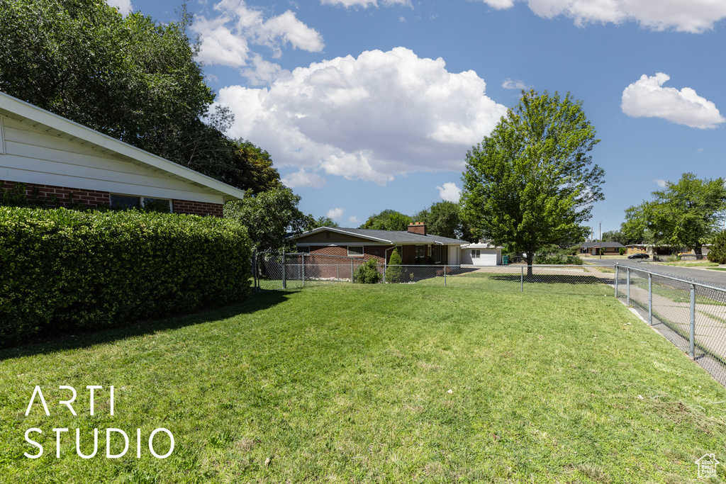 522 N VICKIE LN Clearfield, UT 84015