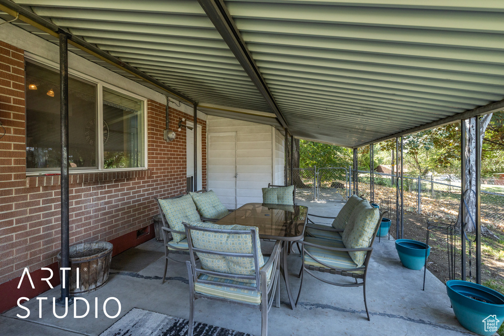 522 N VICKIE LN Clearfield, UT 84015