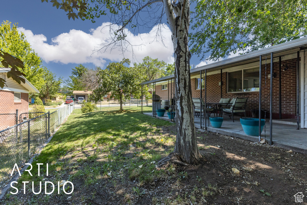 522 N VICKIE LN Clearfield, UT 84015