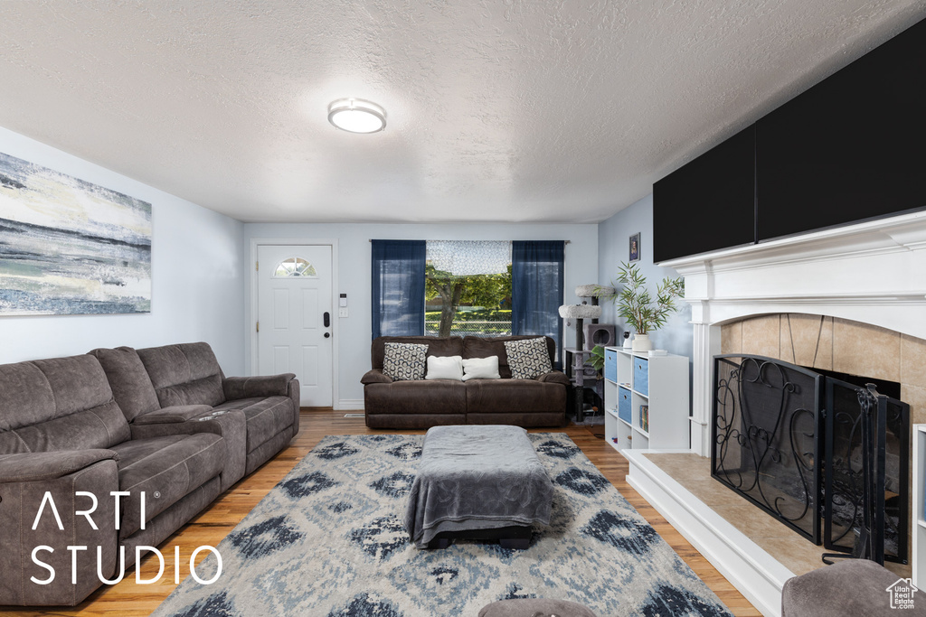 522 N VICKIE LN Clearfield, UT 84015