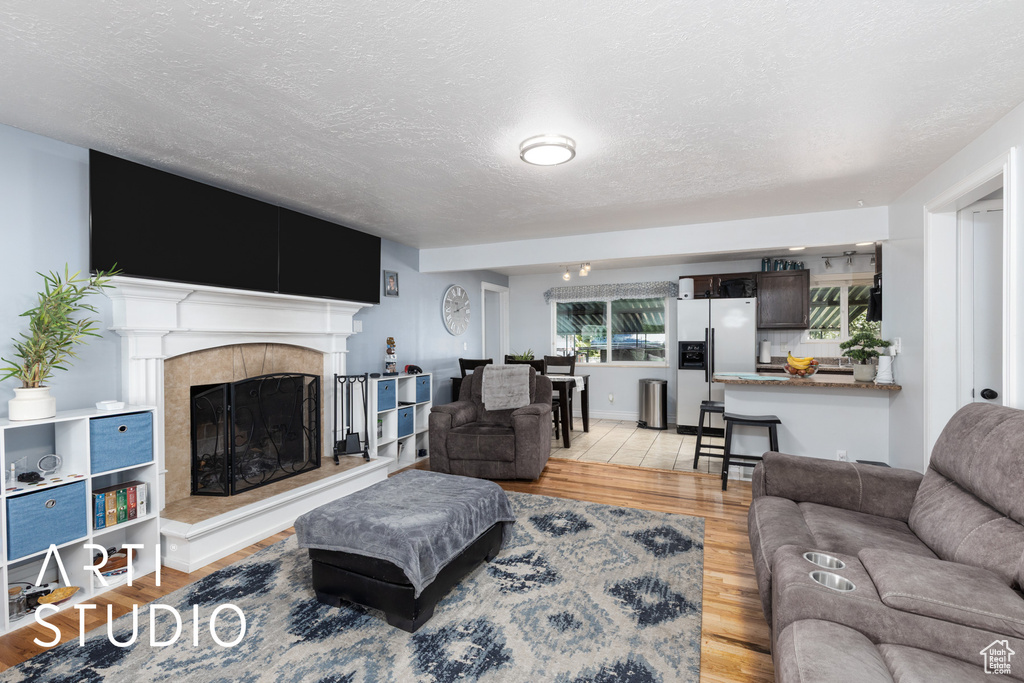 522 N VICKIE LN Clearfield, UT 84015