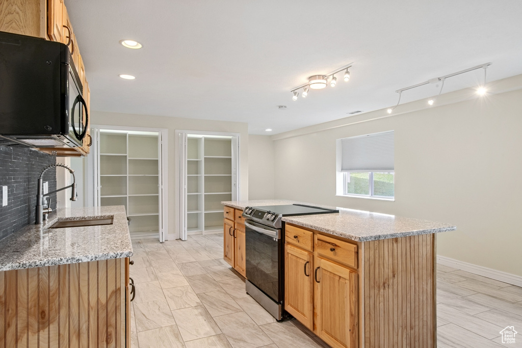 775 E MOLASSES MILL DR Draper, UT 84020