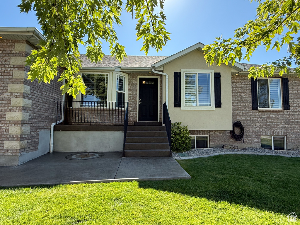 11791 S 1450 RES Riverton, UT 84065