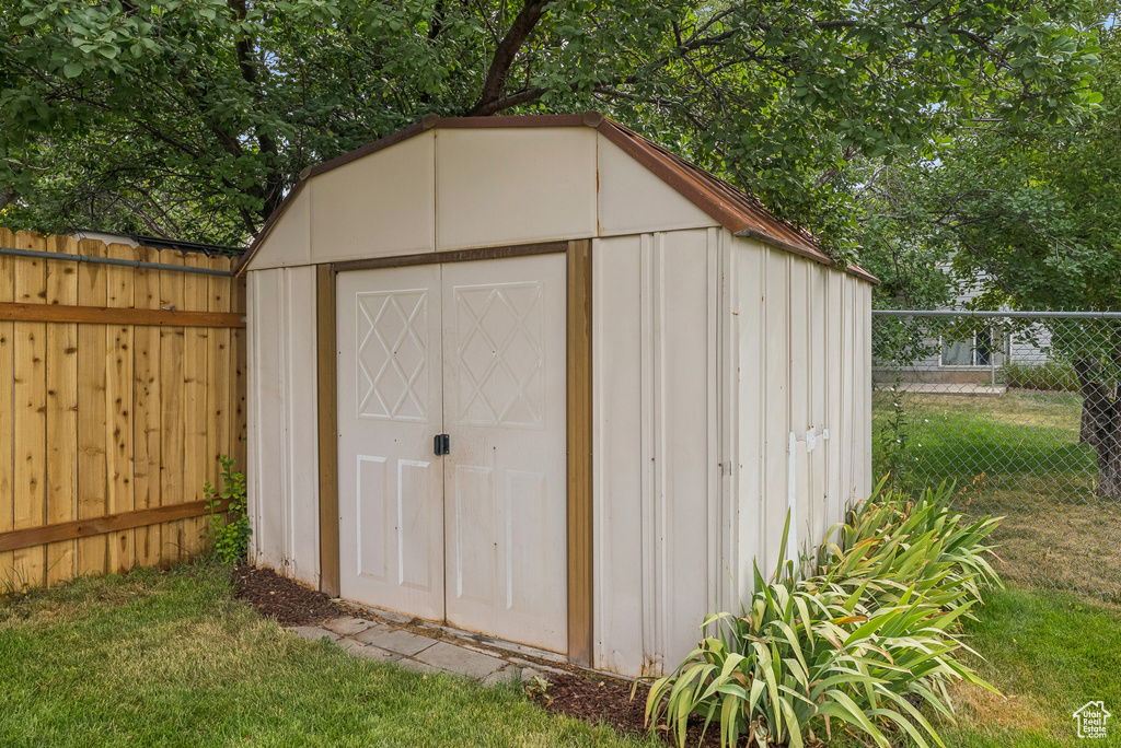 1110 N 250 W Layton, UT 84041
