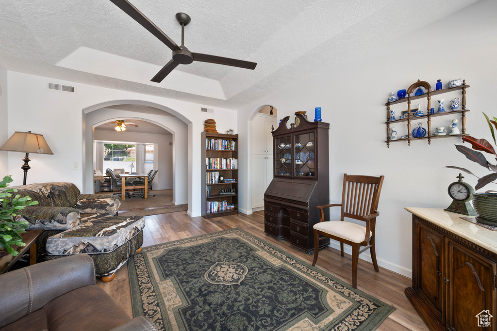Photo 14 for MLS #2100218 at 985 E Fort Pierce Dr