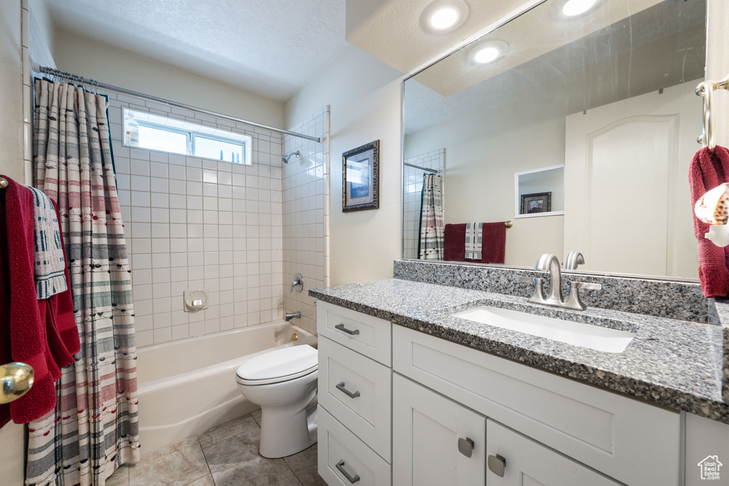 Photo 30 for MLS #2100218 at 985 E Fort Pierce Dr