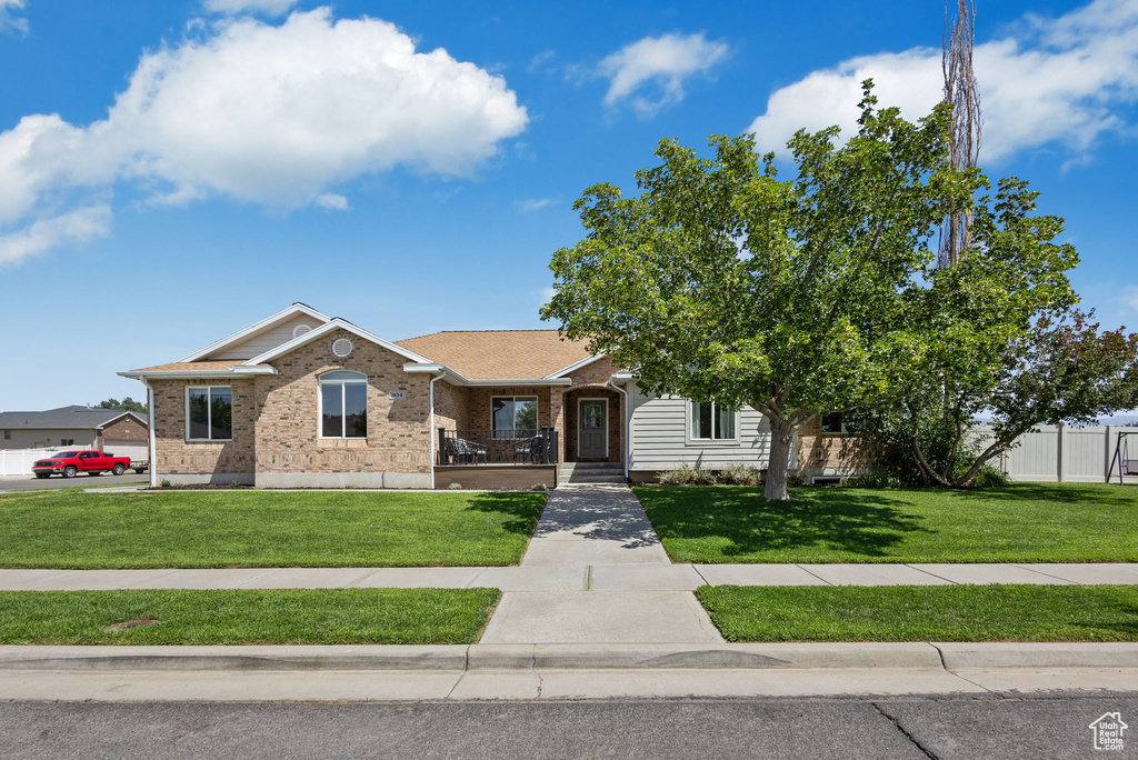 934 N 1385 W Clinton, UT 84015