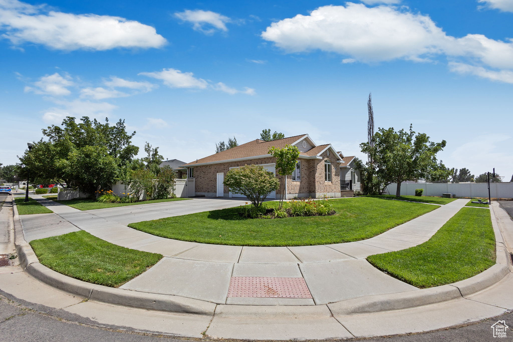 934 N 1385 W Clinton, UT 84015