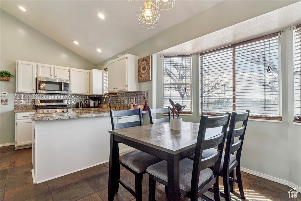 5627 W WALNUT RIDGE CIR Salt Lake City, UT 84118