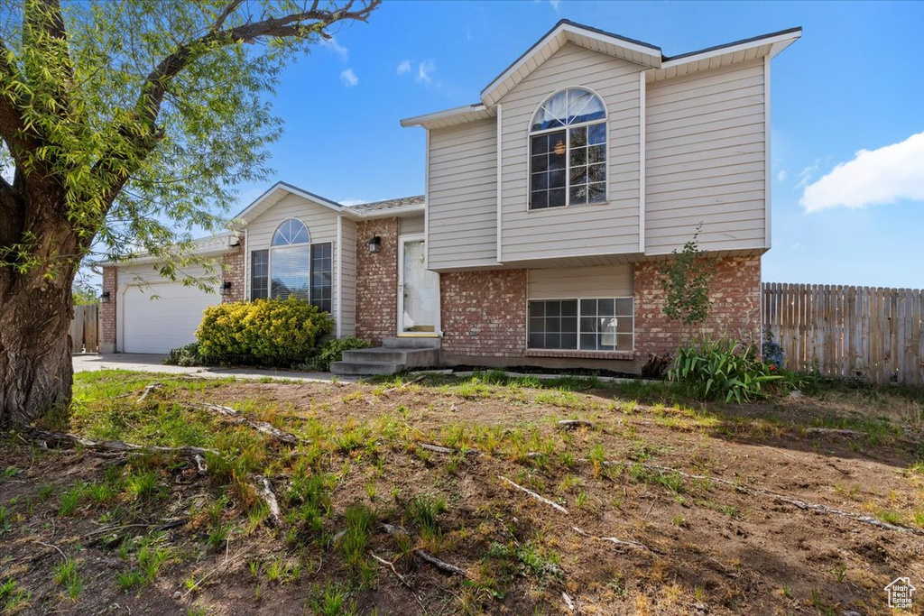 5627 W WALNUT RIDGE CIR Salt Lake City, UT 84118