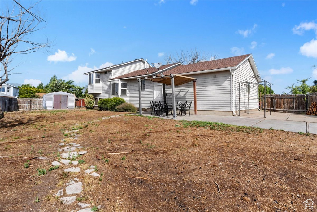 5627 W WALNUT RIDGE CIR Salt Lake City, UT 84118