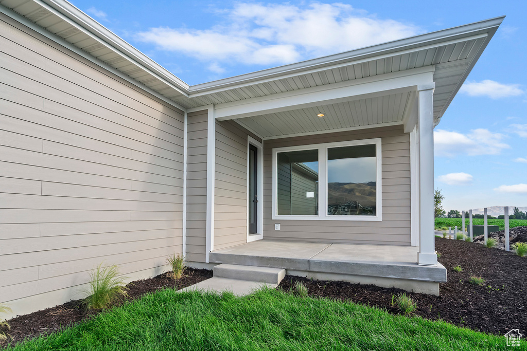 817 W HALVORSEN PKWY Saratoga Springs, UT 84045