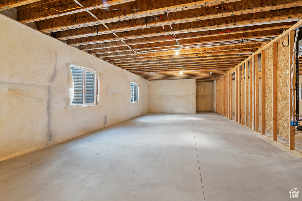 817 W HALVORSEN PKWY Saratoga Springs, UT 84045