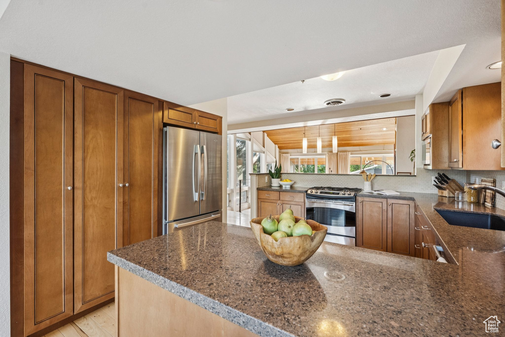 2574 FAIRWAY VILLAGE DR Park City, UT 84060