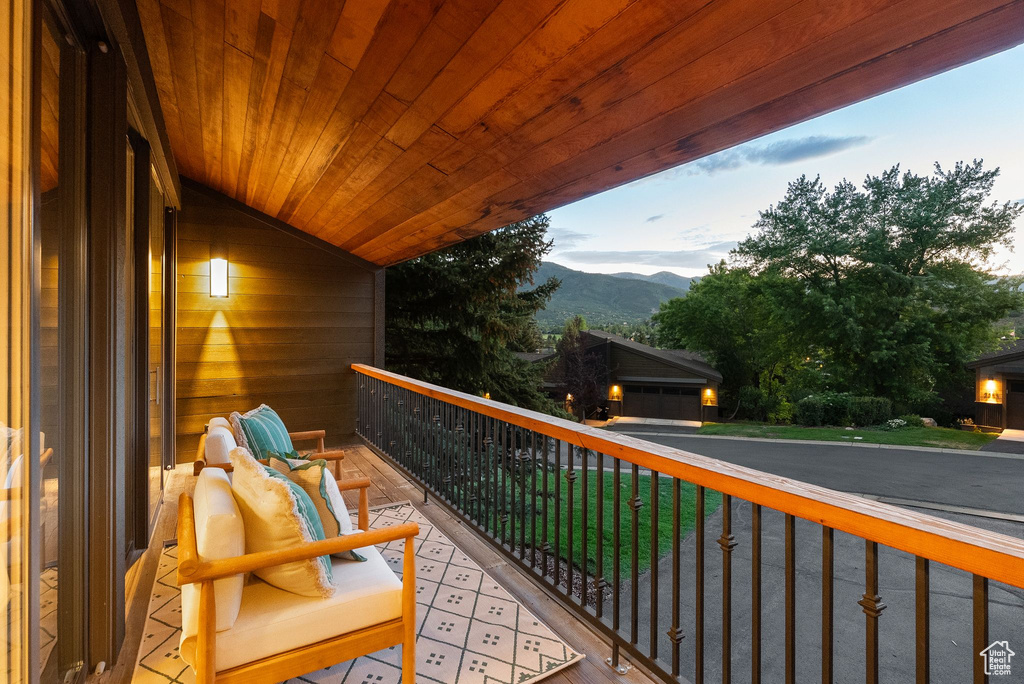 2574 FAIRWAY VILLAGE DR Park City, UT 84060