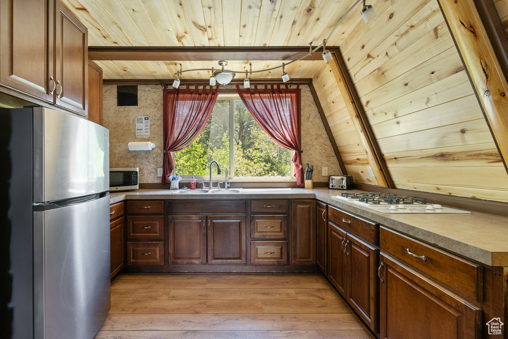 445 S WHITE OAK ST Orderville, UT 84758