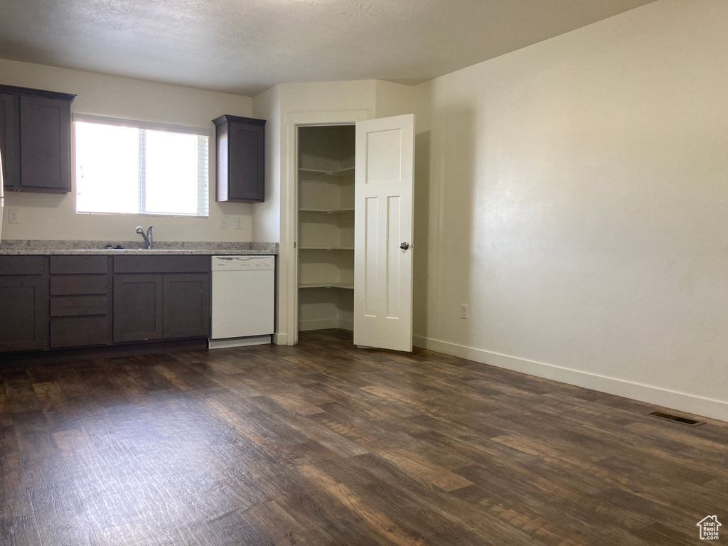 37 E 670 N Vineyard, UT 84059
