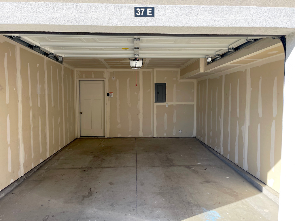 37 E 670 N Vineyard, UT 84059