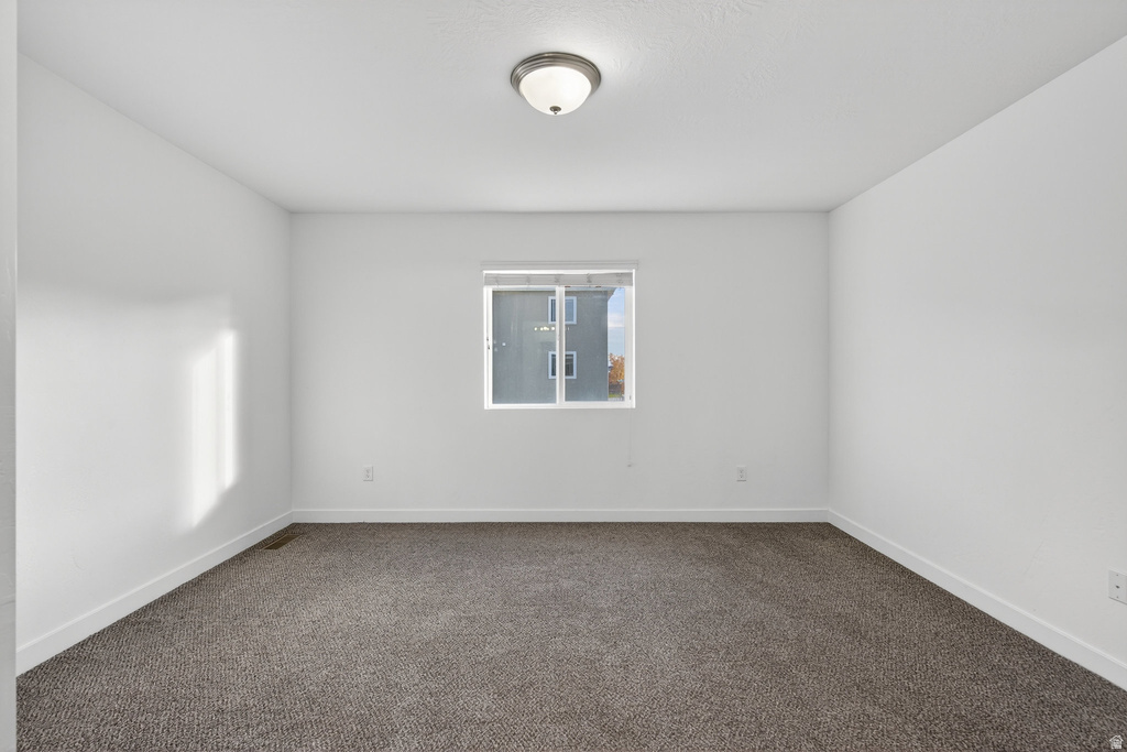 37 E 670 N Vineyard, UT 84059