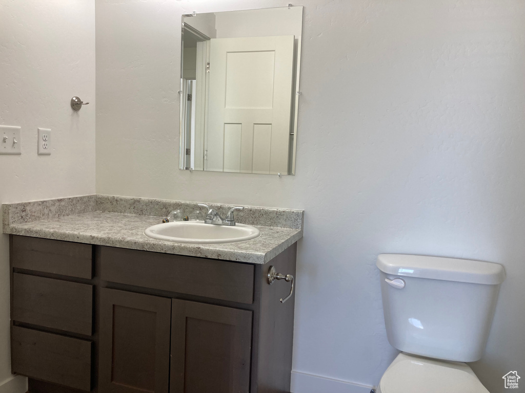 37 E 670 N Vineyard, UT 84059
