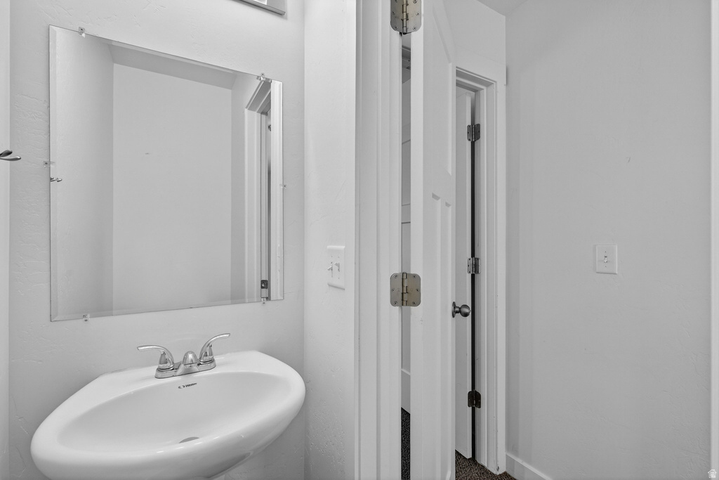 37 E 670 N Vineyard, UT 84059