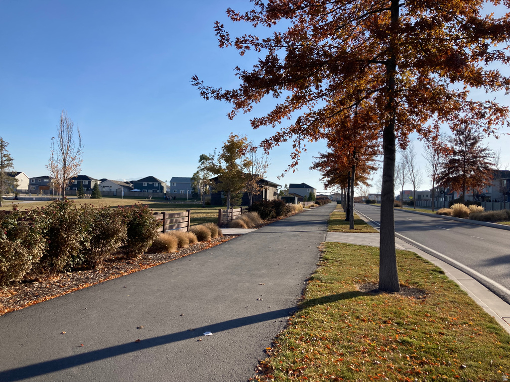 37 E 670 N Vineyard, UT 84059