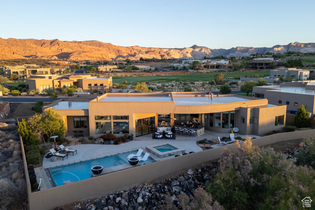 Photo 7 for MLS #2100264 at 4850 N Petroglyph Dr