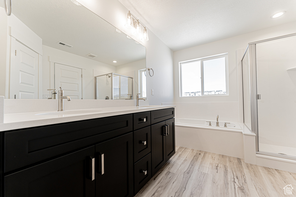 Photo 8 for MLS #2100266 at 971 N Banner Dr #602