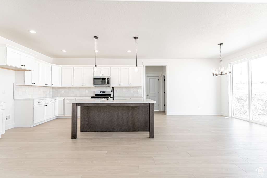 Photo 8 for MLS #2100281 at 933 N Banner Dr #607