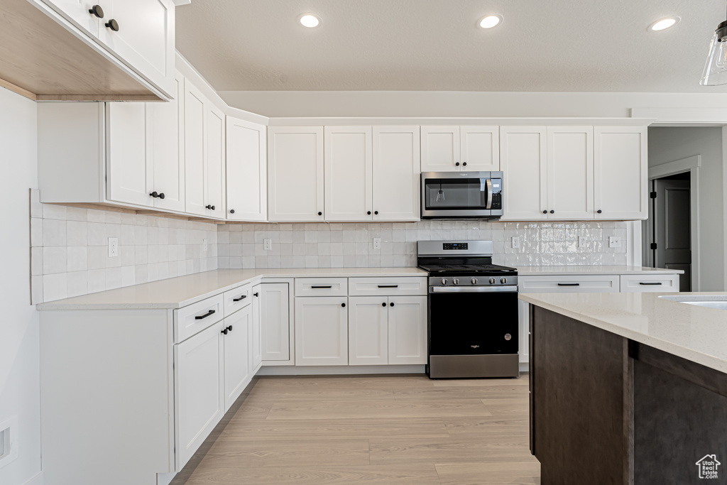 Photo 4 for MLS #2100281 at 933 N Banner Dr #607