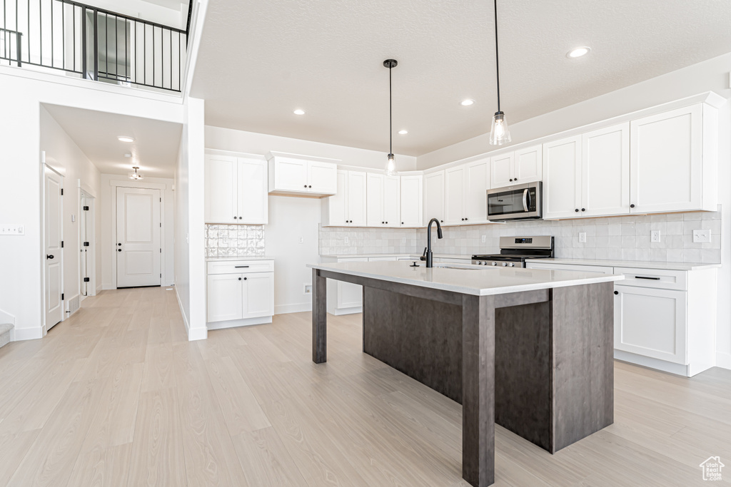 Photo 7 for MLS #2100281 at 933 N Banner Dr #607