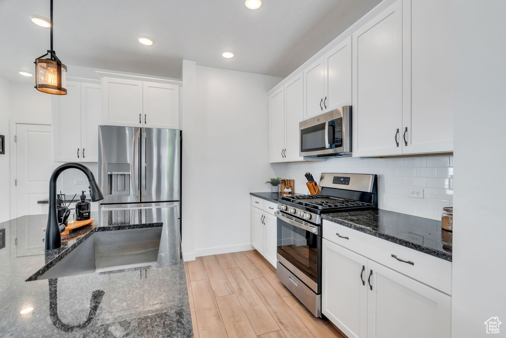 6711 W SKIP ROCK RD South Jordan, UT 84009