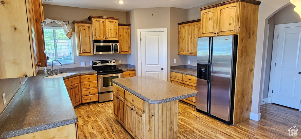 2226 S MAVERICK RD Saratoga Springs, UT 84045