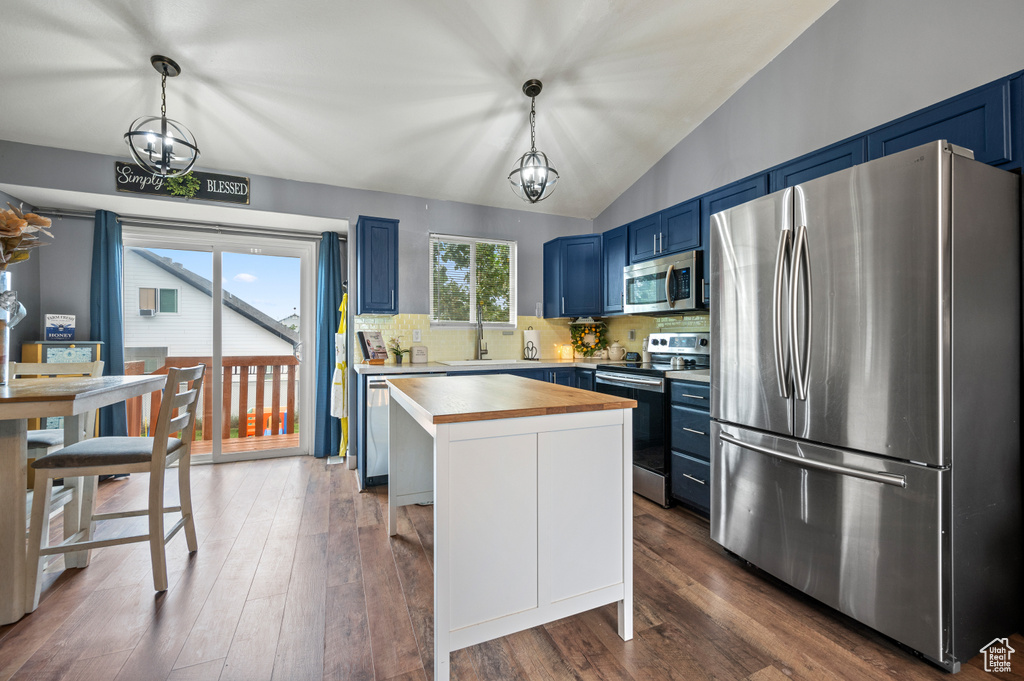 1653 W 600 N Clinton, UT 84015