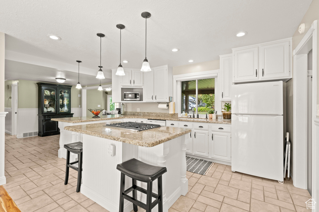 9460 S DUNSINANE DR South Jordan, UT 84009