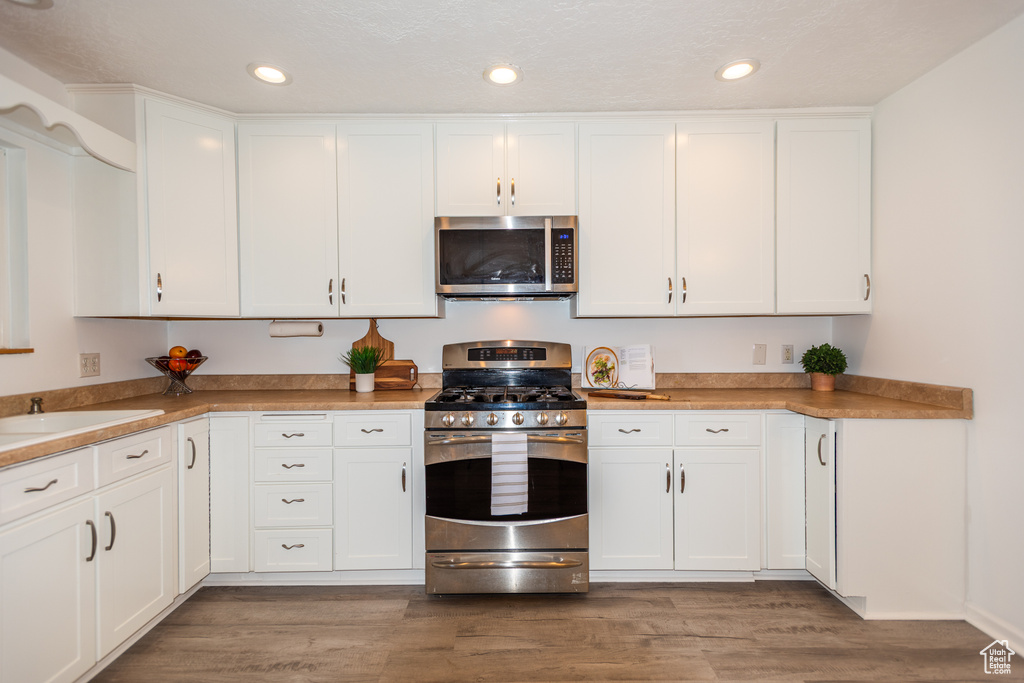557 OAKLEAF LN North Salt Lake, UT 84054