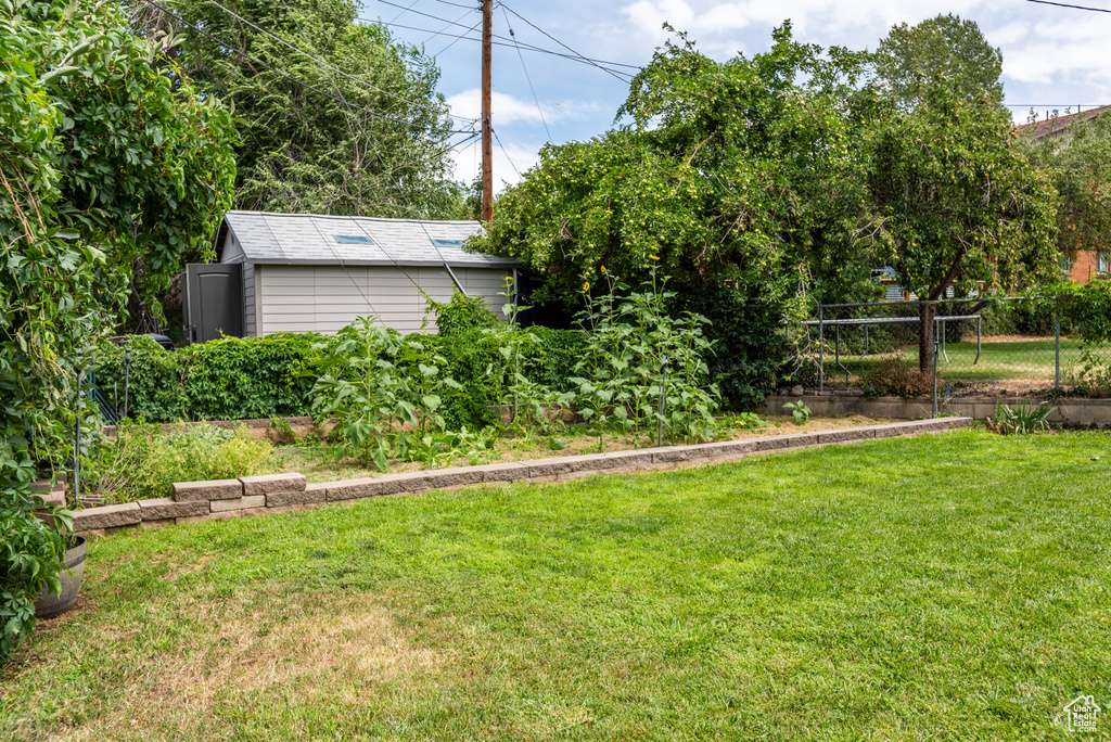 557 OAKLEAF LN North Salt Lake, UT 84054